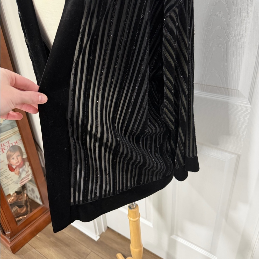 Open-Front Black Ribbed Cardigan with Subtle Shine - Picture 2 of 8